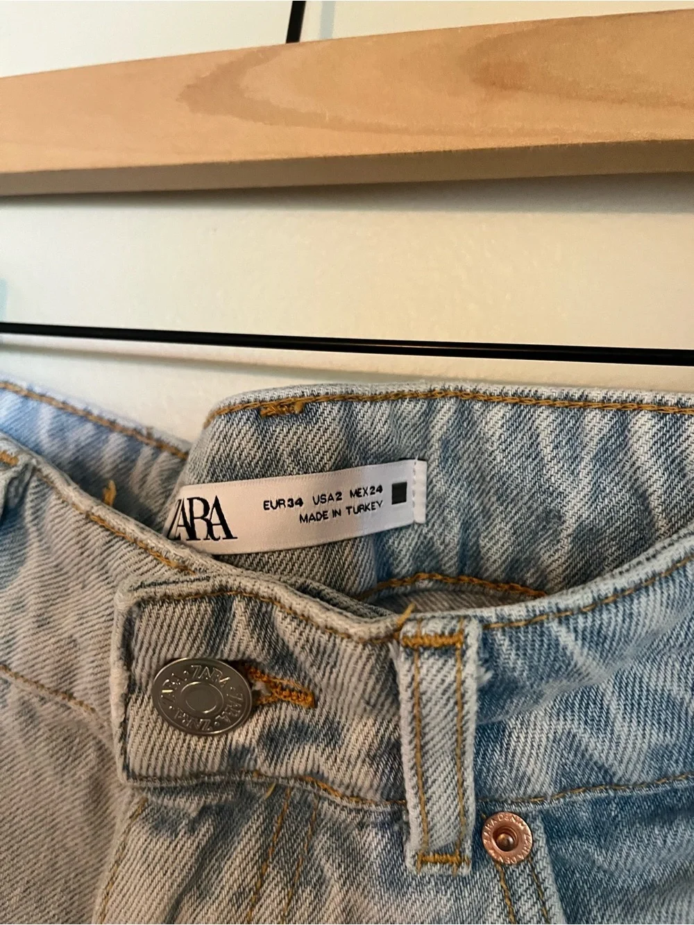 Zara Light Wash Denim Shorts - Casual Women's High-Rise long Shorts